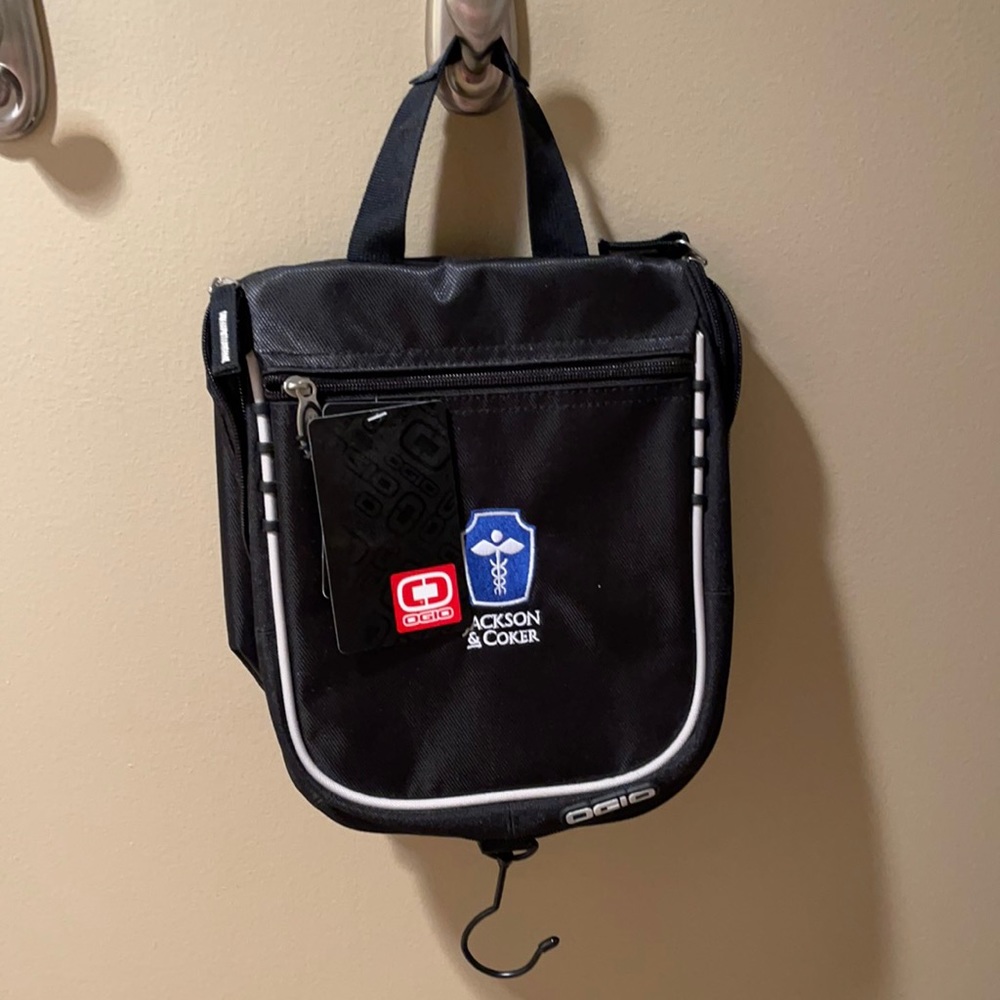 NWT OGIO toiletry case